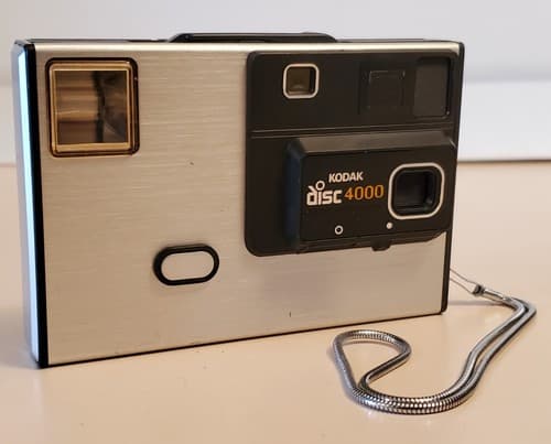 Vintage 1983 Kodak Disc 4000 Camera by EASTMAN KODAK COMPANY with strap - Thumbnail 7