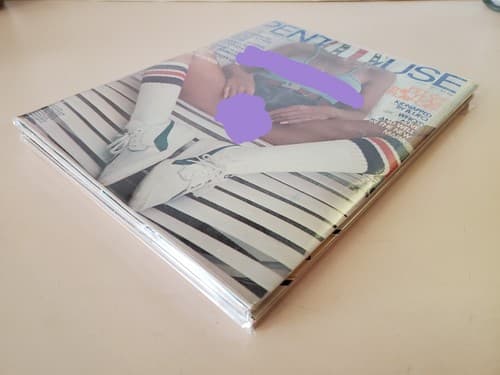 PENTHOUSE Magazine LOT OF 2. 1977 Jun Oct. Collectible issues Protective plastic - Thumbnail 3