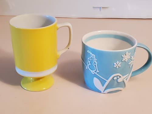 8oz. COFFEE MUG LOT OF 2. STARBUCKS Blue Winter 2007 Mug & Japan 8oz. Yellow Mug - Thumbnail 18