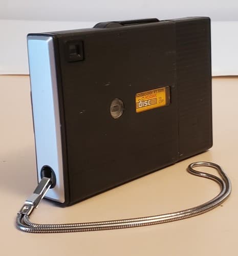 Vintage 1983 Kodak Disc 4000 Camera by EASTMAN KODAK COMPANY with strap - Thumbnail 6