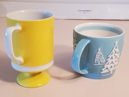 8oz. COFFEE MUG LOT OF 2. STARBUCKS Blue Winter 2007 Mug & Japan 8oz. Yellow Mug - Thumbnail 15