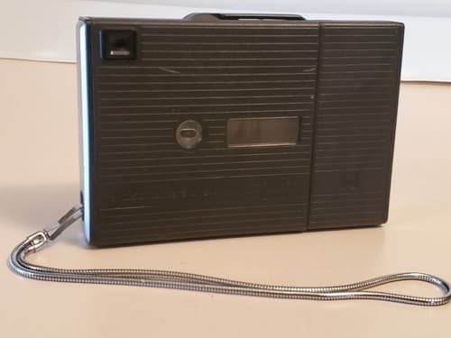 Vintage 1983 Kodak Disc 4000 Camera by EASTMAN KODAK COMPANY with strap - Thumbnail 13