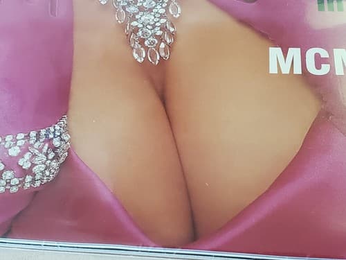 PLAYBOY Magazine 2001 Feb. Anna Nicole Smith. Interview: Vince McMahon. Collect - Thumbnail 3