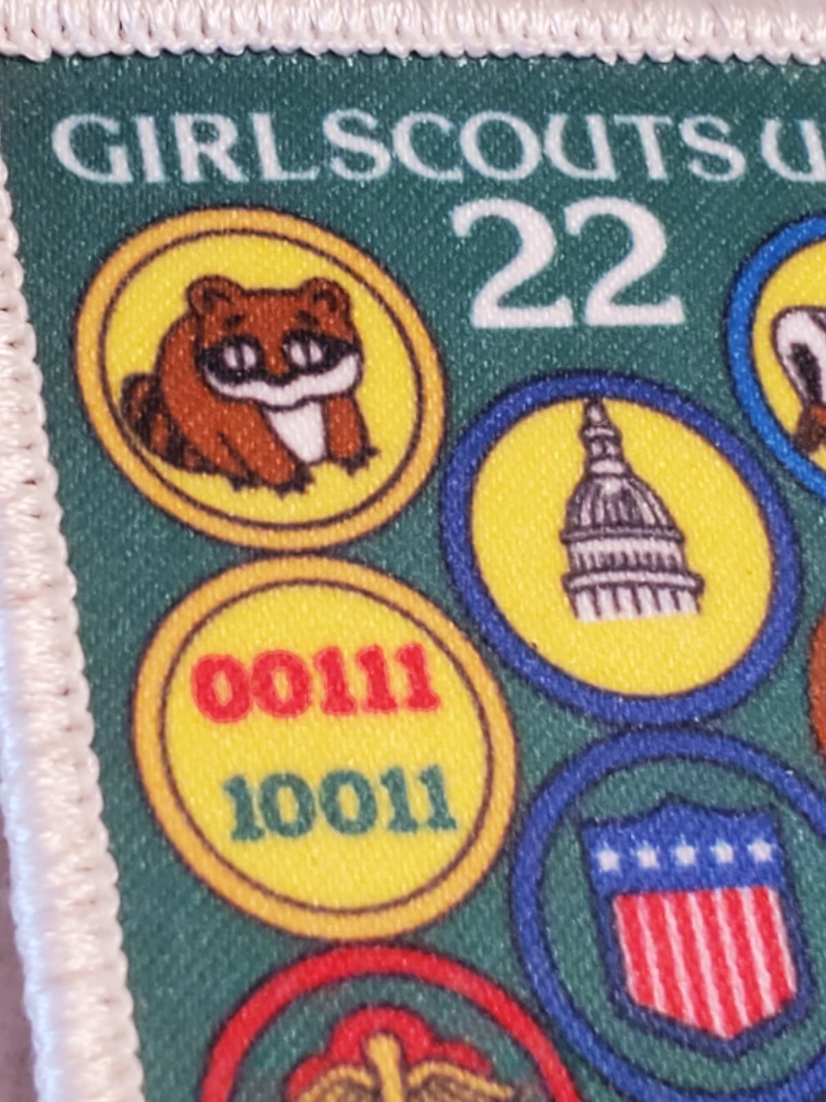 GIRL SCOUTS Patch '2022 Girl Scouts USA' GSA Embroidered Iron-on. NEW Loose Item - Thumbnail 3