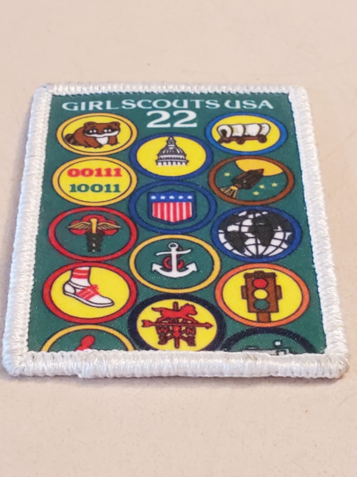 GIRL SCOUTS Patch '2022 Girl Scouts USA' GSA Embroidered Iron-on. NEW Loose Item - Thumbnail 5