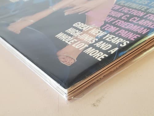 PLAYBOY Magazine 1998 Jan. Shannon Tweed. Interview: Grant Hill. Collectible iss - Thumbnail 4