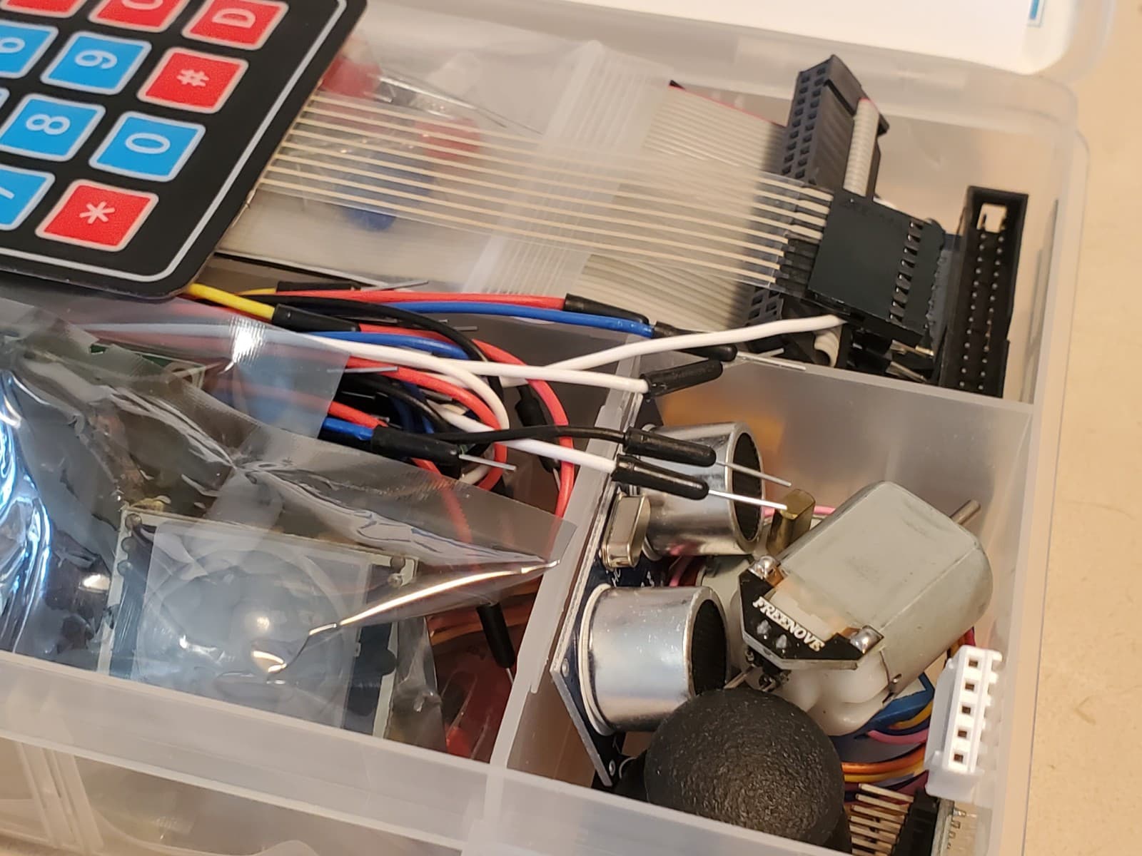 FREENOVE Ultimate Starter Kit for Raspberry Pi FNK0020. Deaeon GmbH NEW Open Box - Thumbnail 6