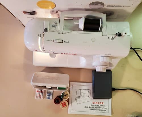 Singer Tradition Model 2250 Electric Sewing Machine. Bundle unit, pedal orig box - Thumbnail 5
