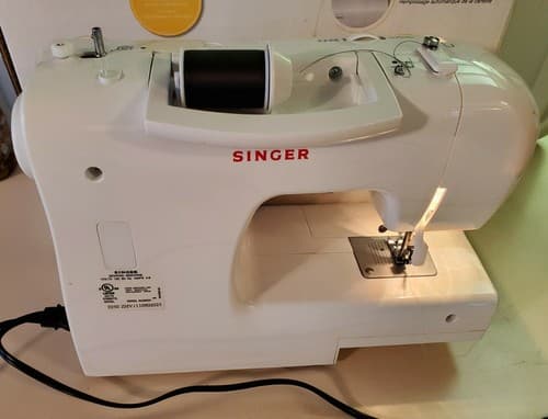 Singer Tradition Model 2250 Electric Sewing Machine. Bundle unit, pedal orig box - Thumbnail 3