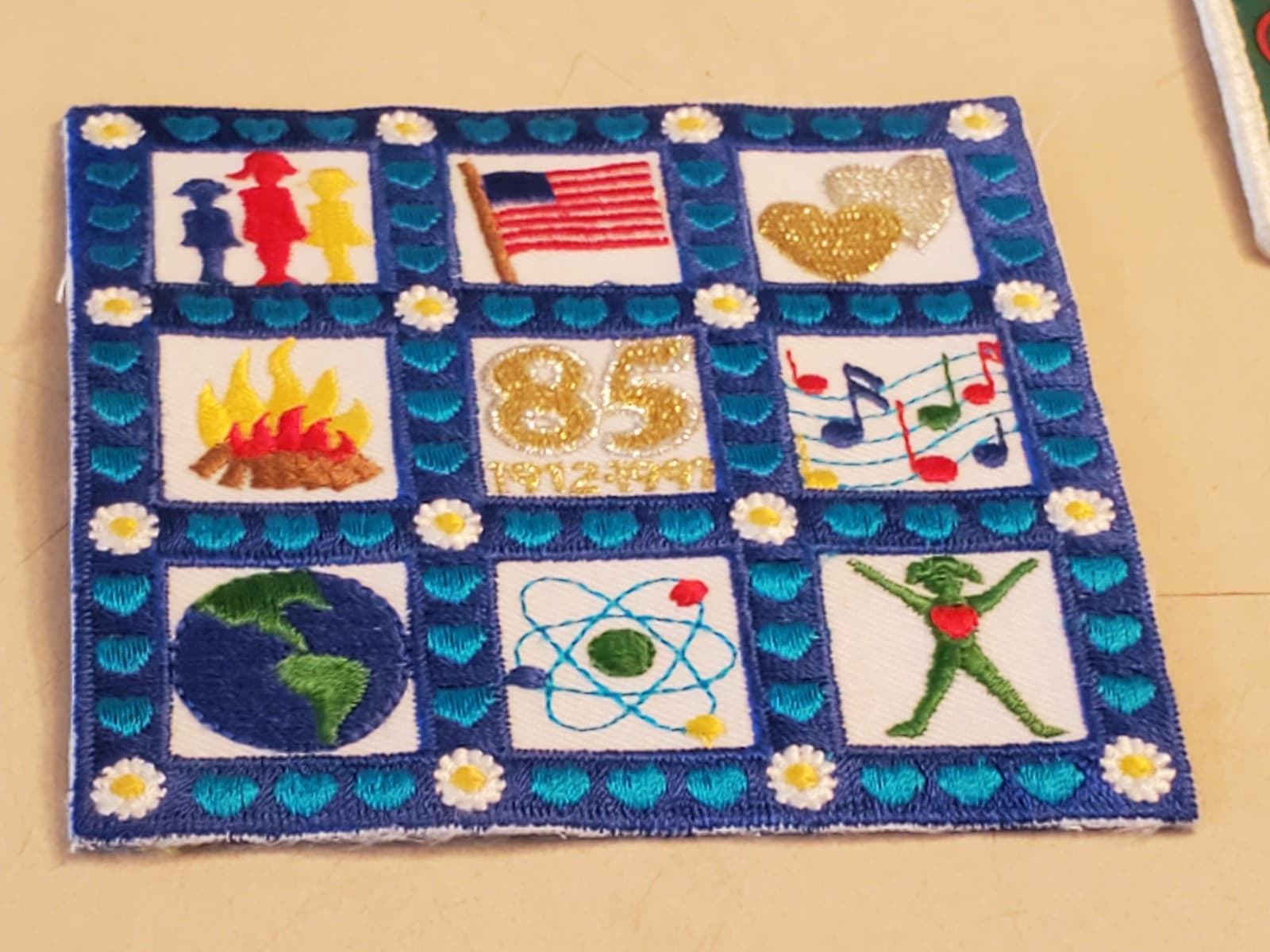 GIRL SCOUTS Patch '1997 85th Anniversary' GSA Embroidered Iron-on. NEW Loose - Thumbnail 7