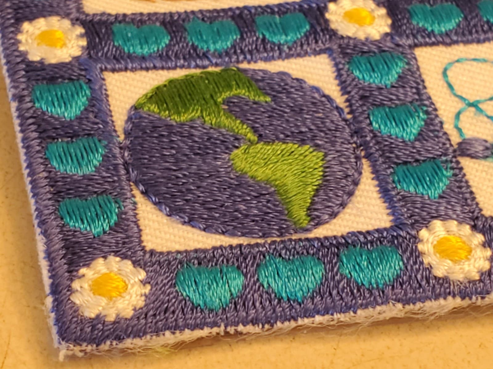 GIRL SCOUTS Patch '1997 85th Anniversary' GSA Embroidered Iron-on. NEW Loose - Thumbnail 4