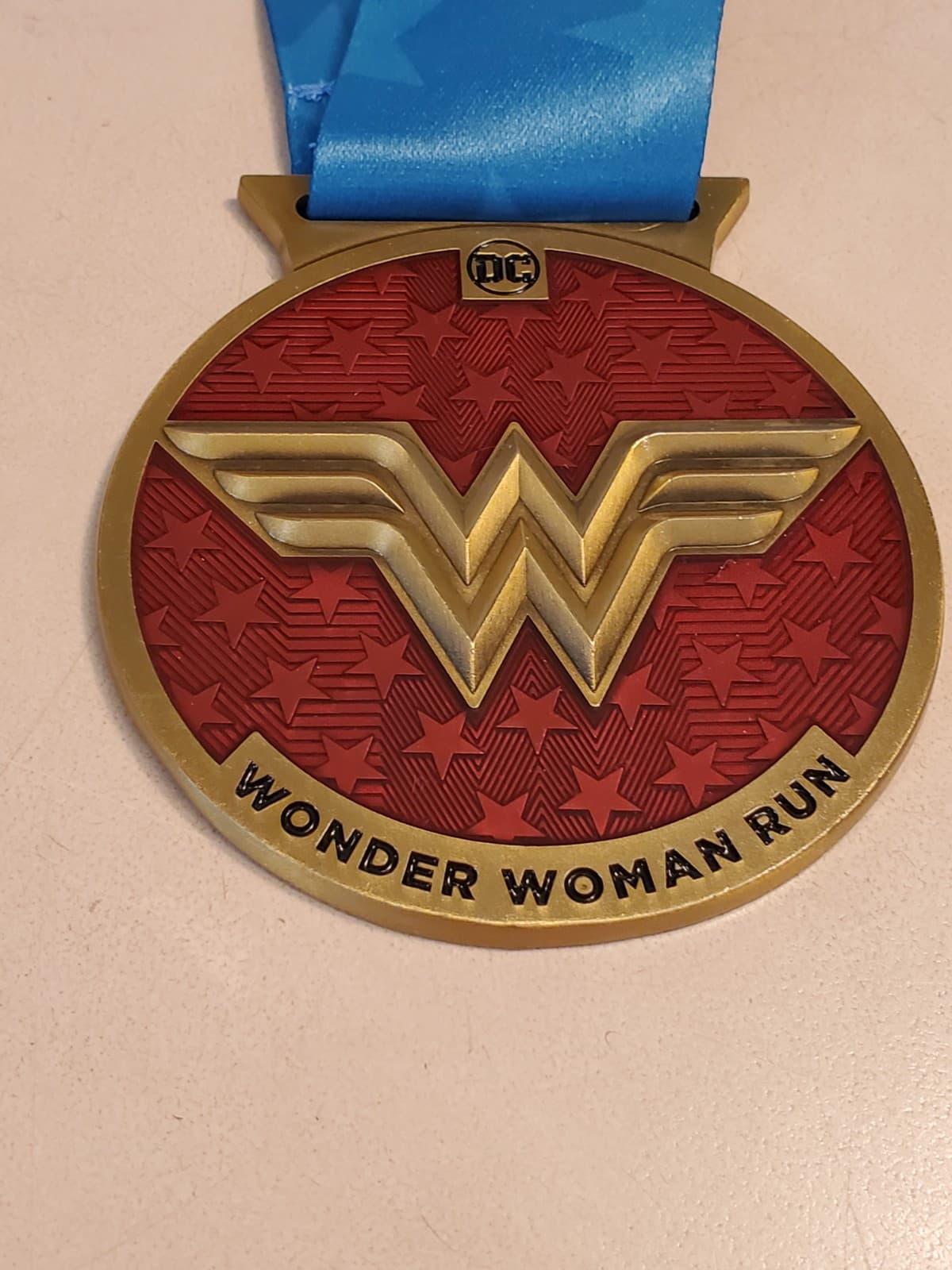 DC WONDER WOMAN RUN SERIES Medal with Ribbon. Bronze color metal w red enamel - Thumbnail 9