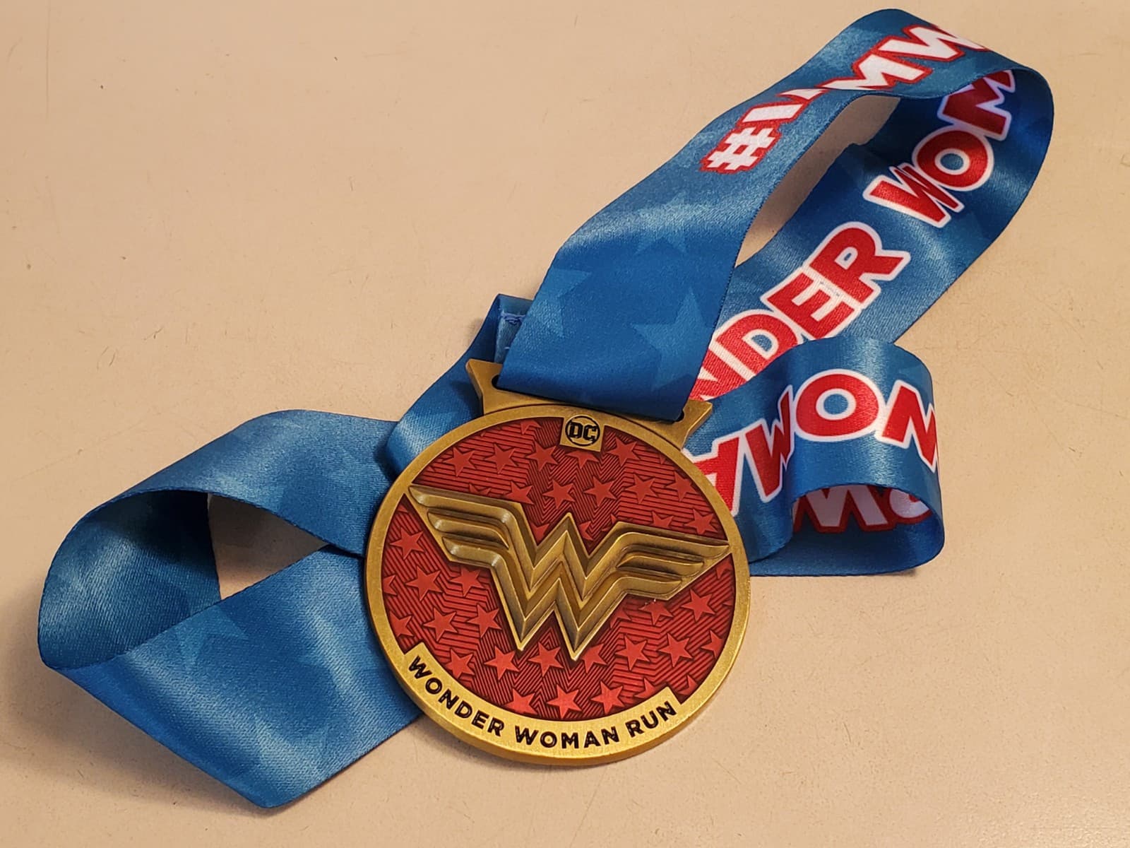 DC WONDER WOMAN RUN SERIES Medal with Ribbon. Bronze color metal w red enamel - Thumbnail 4