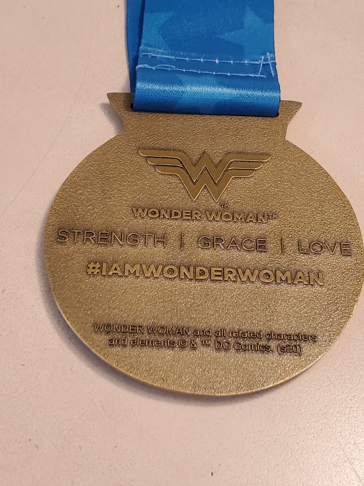 DC WONDER WOMAN RUN SERIES Medal with Ribbon. Bronze color metal w red enamel - Thumbnail 2