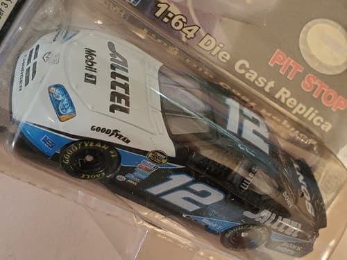 NASCAR TEAM CALIBER Pit Stop Car 2005 Ryan Newman Alltel 1:64. NEW SEALED Pack - Thumbnail 5