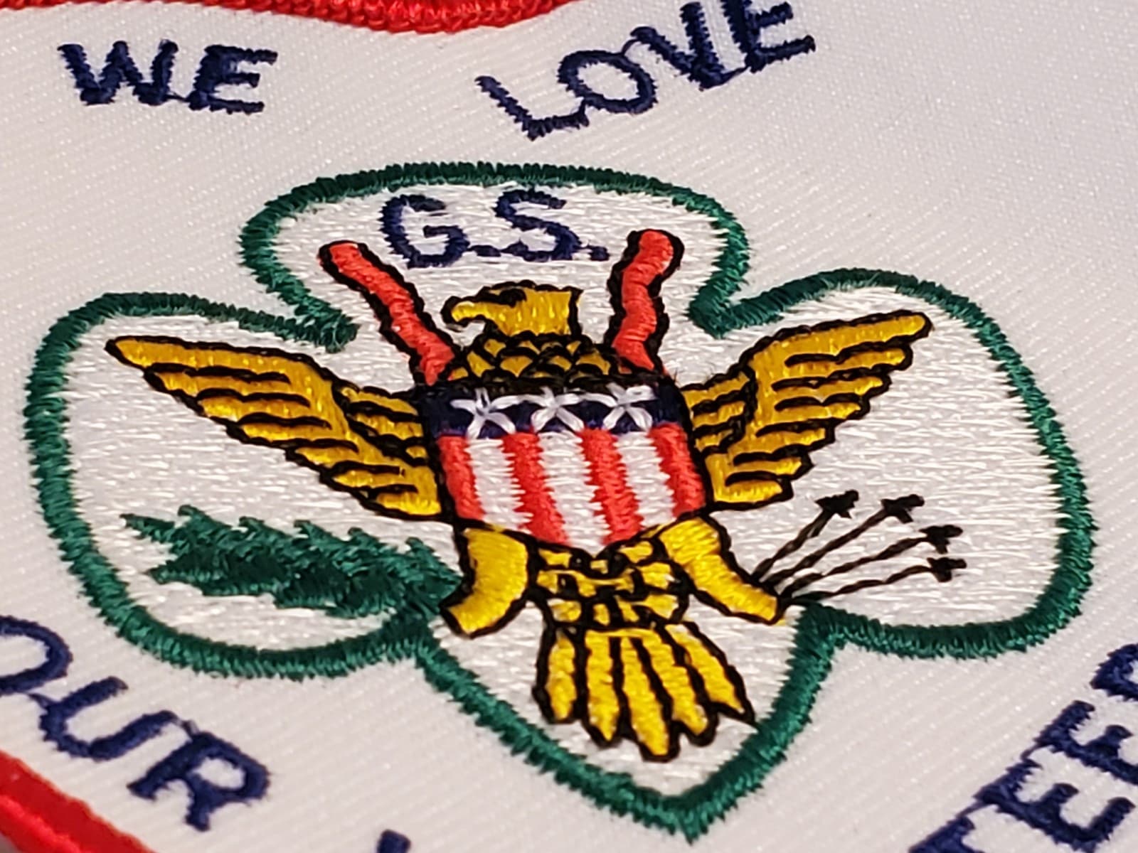 GIRL SCOUTS Patch 'We Love Our Volunteers' GSA Embroidered Iron-on. NEW Loose It - Thumbnail 4