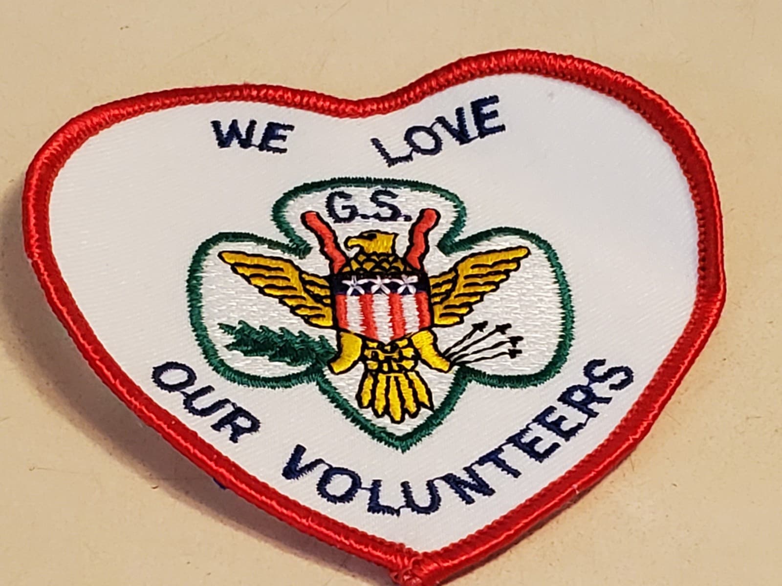 GIRL SCOUTS Patch 'We Love Our Volunteers' GSA Embroidered Iron-on. NEW Loose It - Thumbnail 5