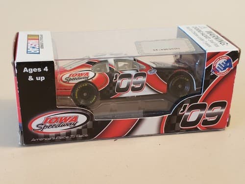 NASCAR ACTION RACING Car 2009 Iowa Speedway 09. NEW. - Thumbnail 3