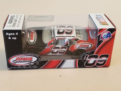 NASCAR ACTION RACING Car 2009 Iowa Speedway 09. NEW. - Image 1