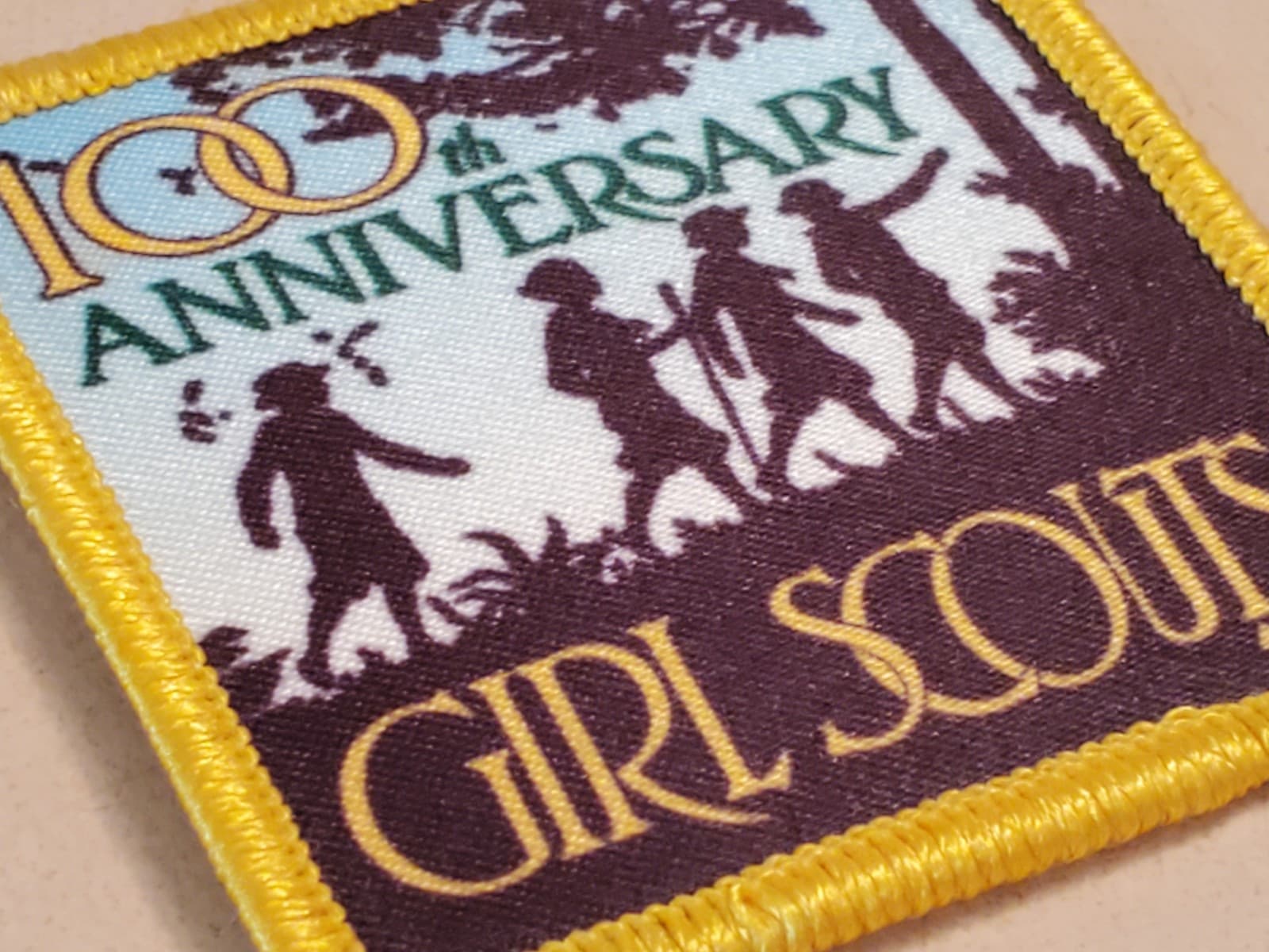 GIRL SCOUTS Patch '100th Anniversary 2012' GSA Embroidered Iron-on. NEW Loose - Thumbnail 3