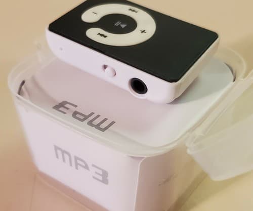 NEW MP3 Multimedia Music Player Kit. Super compact White player with belt clip. - Thumbnail 8