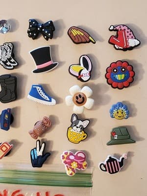 LOT(40) SHOE Charms 'BLINGS' shoe jibbitz for sandals cloggs. Fits adult & yout - Thumbnail 4