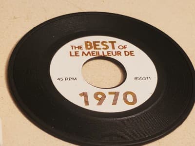 Dollhouse small 45 record with sleeve. THE BEST OF 1970 LE MEILLEUR DE music - Thumbnail 5