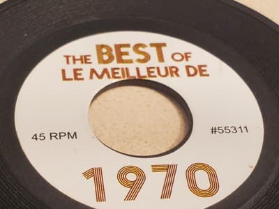 Dollhouse small 45 record with sleeve. THE BEST OF 1970 LE MEILLEUR DE music - Thumbnail 13