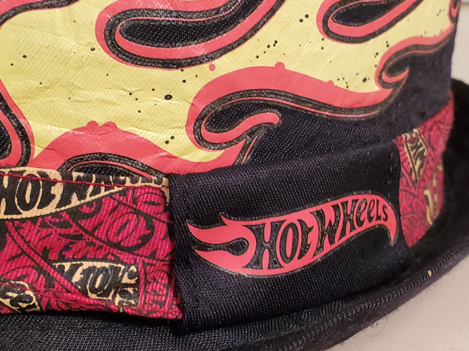 Vintage HOT WHEELS Fedora Hat with Red HW band and flame logo. RARE Black felt - Thumbnail 2