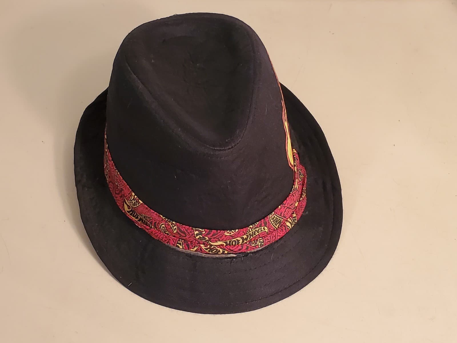 Vintage HOT WHEELS Fedora Hat with Red HW band and flame logo. RARE Black felt - Thumbnail 6