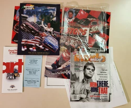 Official 1999 Daytona 500 NASCAR Race Program - Dale Earnhardt cover, LOT - Thumbnail 2