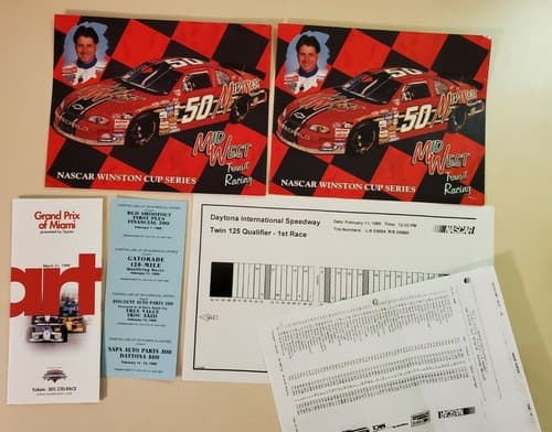 Official 1999 Daytona 500 NASCAR Race Program - Dale Earnhardt cover, LOT - Thumbnail 9