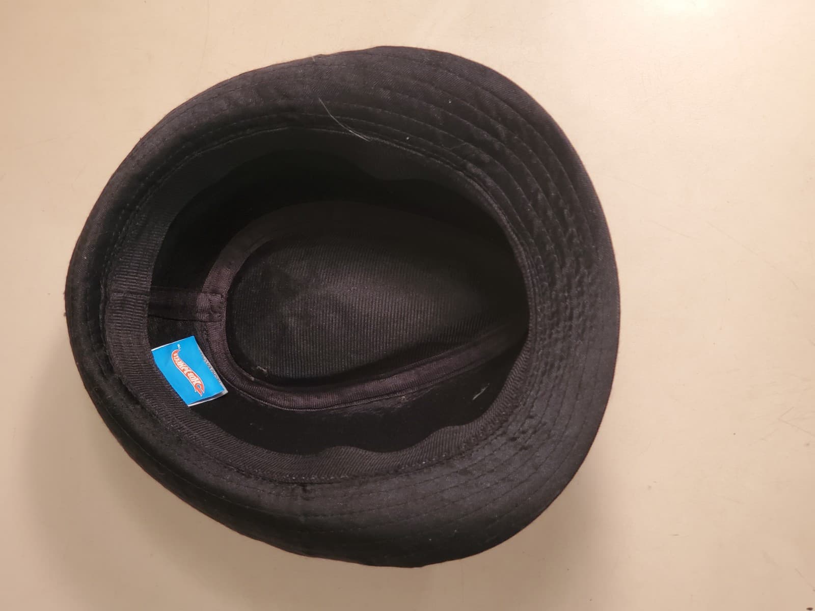 Vintage HOT WHEELS Fedora Hat with Red HW band and flame logo. RARE Black felt - Thumbnail 12