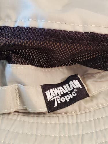 HAWAIIAN TROPIC Beach Sun Water Hat with Round brim, white and blue w quick dry - Thumbnail 5