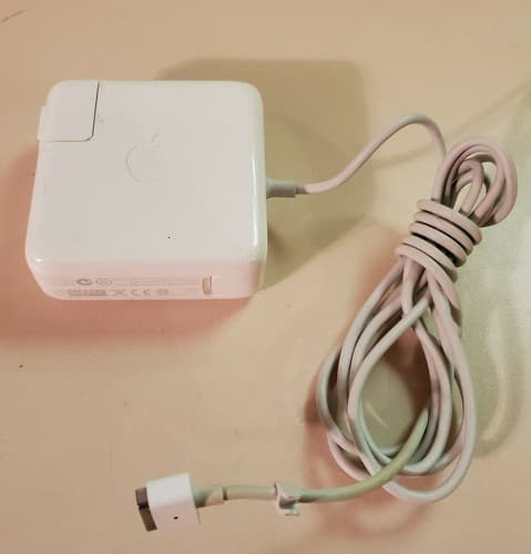 Genuine Original Apple Macbook Pro AC Adapter. Used, excellent condition. - Thumbnail 3