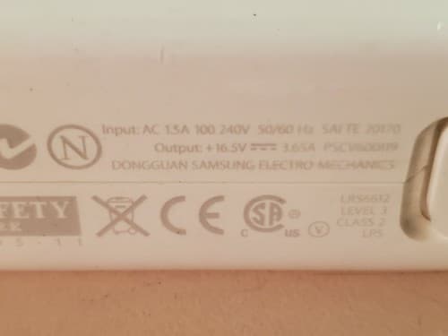 Genuine Original Apple Macbook Pro AC Adapter. Used, excellent condition. - Thumbnail 6