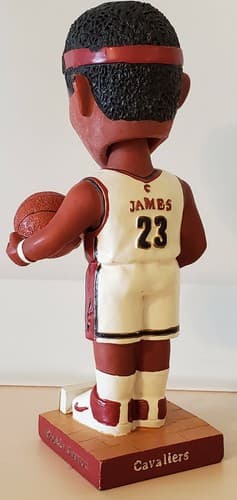NBA Bobblehead - LeBron James Cleveland Cavaliers Basketball. ROOKIE season - Thumbnail 6