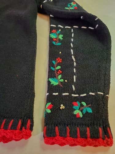 Christmas Sweater from Designers Originals Studio. Size Small P/M. Black sweater - Thumbnail 9