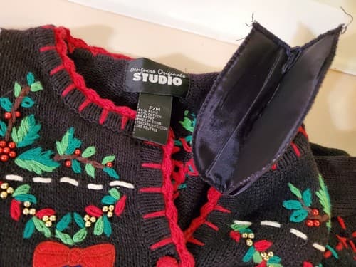 Christmas Sweater from Designers Originals Studio. Size Small P/M. Black sweater - Thumbnail 10