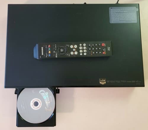 Samsung HDMI Blu Ray DVD Disc Player (#BD-P1500). Bundle original remote control - Thumbnail 5