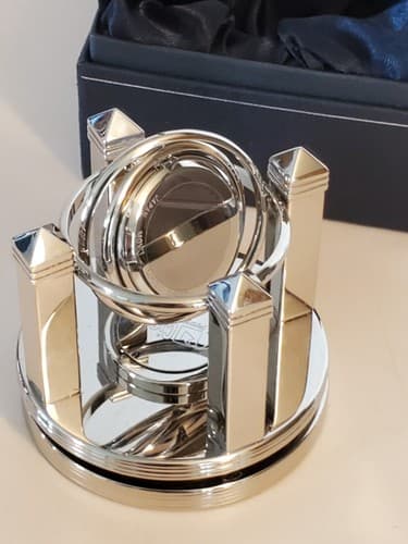 BENCHMARK The Silver Celestial Quartz Clock. Gyro-rotating. CISCO branded. NEW - Thumbnail 12