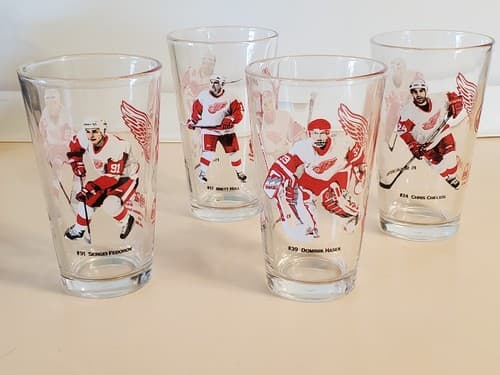 NHL Detroit Red Wings 2002 NEW Pint Glasses Set of 4. Arby's Collectors - Thumbnail 12