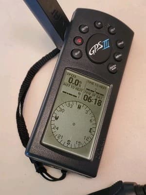 GARMIN GPS III Handheld Navigation Computer Tested works. Bundle unit, charger + - Thumbnail 6