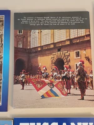 (6) LOT - ITALY Travel Books a.Ancient Rome b.Vatican City c.Rome + Vatican d.Pa - Thumbnail 8