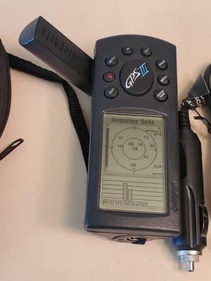 GARMIN GPS III Handheld Navigation Computer Tested works. Bundle unit, charger + - Thumbnail 5