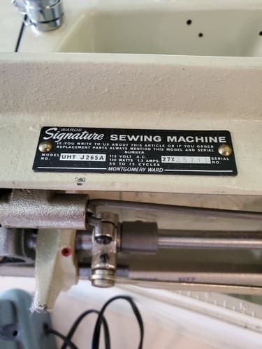 Wards Signature Sewing Machine Model UHC J265A. Stitch length control. Hard case - Thumbnail 11