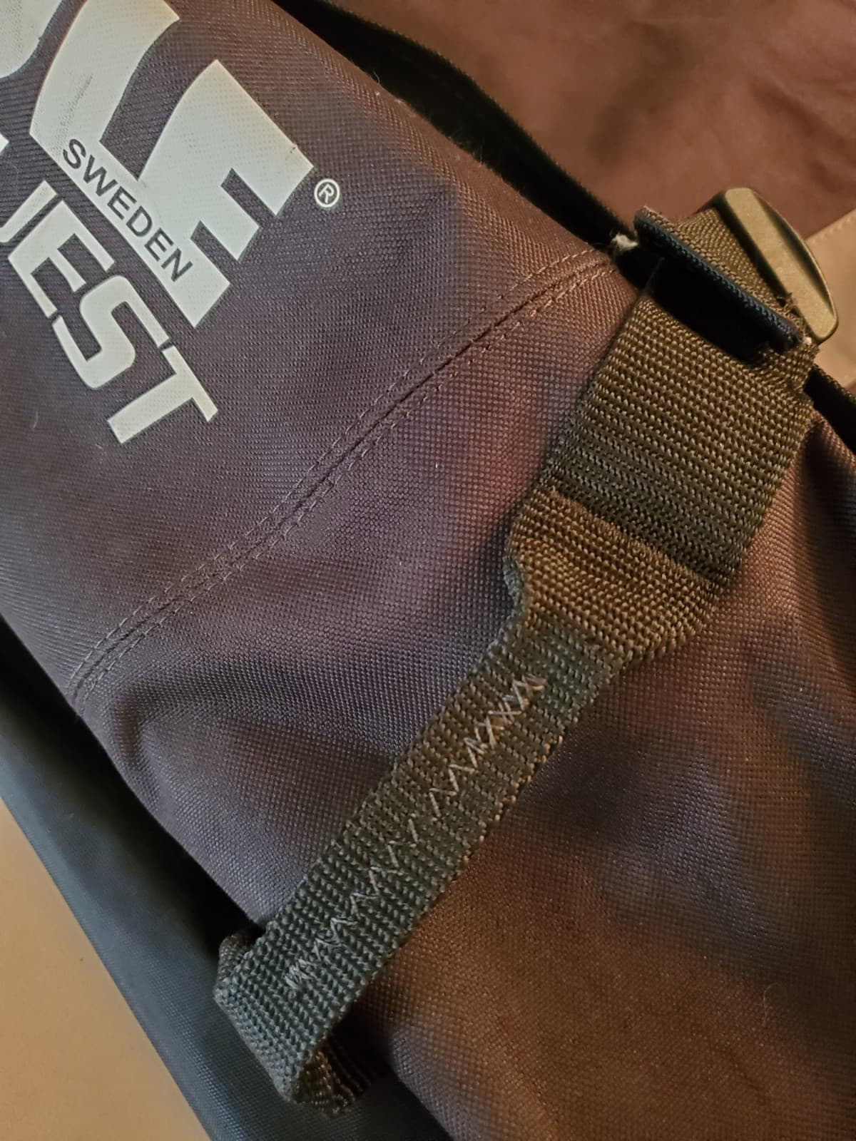 THULE QUEST Sweden 846 Rooftop Bag Car Cargo Carrier Holds 13 Cubic Feet PREMIUM - Thumbnail 14