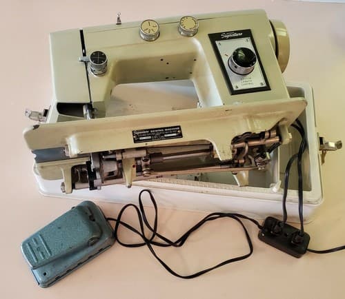 Wards Signature Sewing Machine Model UHC J265A. Stitch length control. Hard case - Thumbnail 10