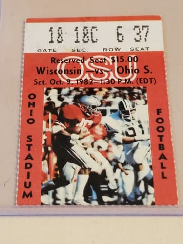 1982 NCAA Ohio State University ticket stub. OCT 9 82 v Wisconsin. MIKE TOMCZAK - Thumbnail 3