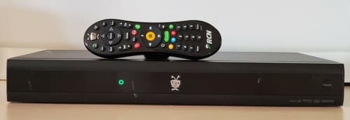 TiVo Premiere Series4 Receiver (TCD746320) with remote control. No lifetime svc - Thumbnail 2
